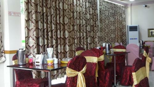Man Thi Tar Hotel