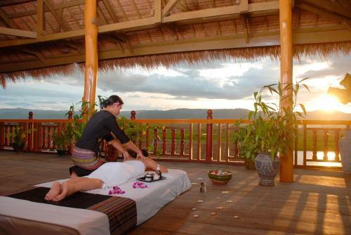 Hotel Paramount Inle Resort