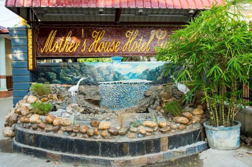 Mother House Hotel