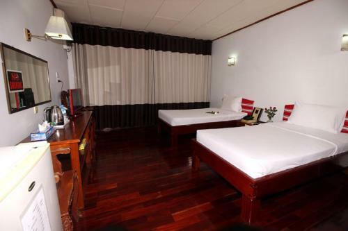 Myanmar Life Hotel