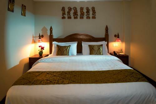 Royal Bagan Hotel