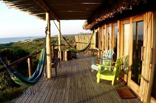 Travessia Beach Lodge