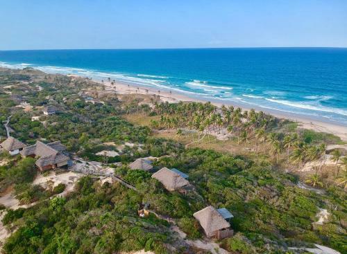 Travessia Beach Lodge