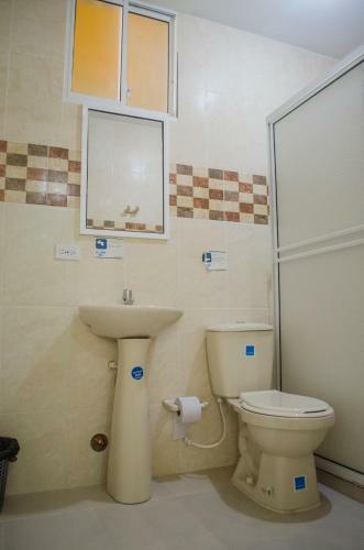 Hostal Hotel Kayuusi