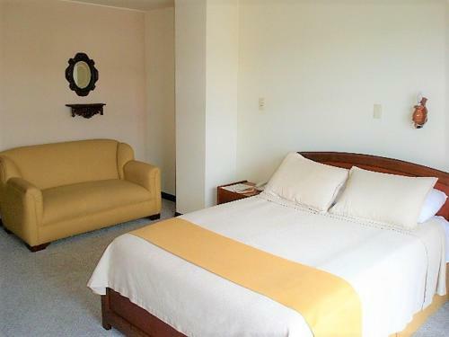 Hotel Dinastia Real