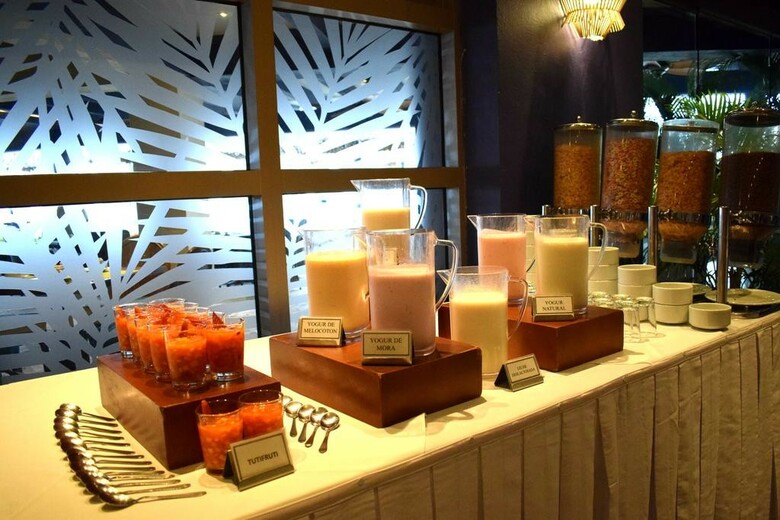 Hotel Zuana Beach Resort