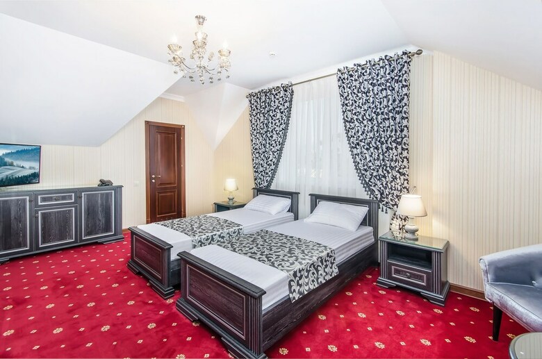 Park Lane Hotel