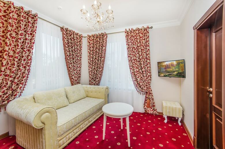 Park Lane Hotel