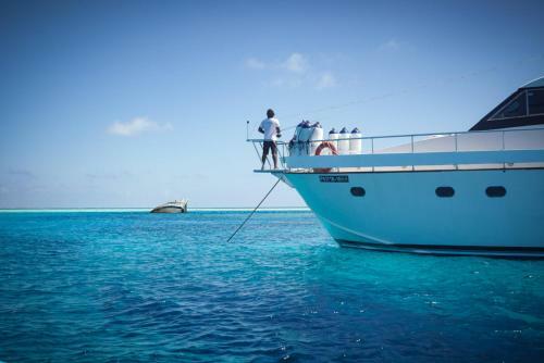 Ocean Breeze Voyager Yacht