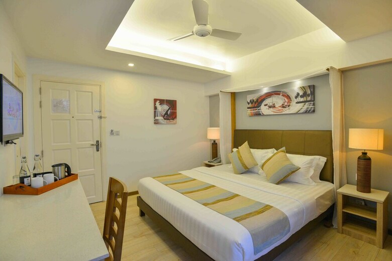 Hostal Coconut Tree Hulhuvilla Beach