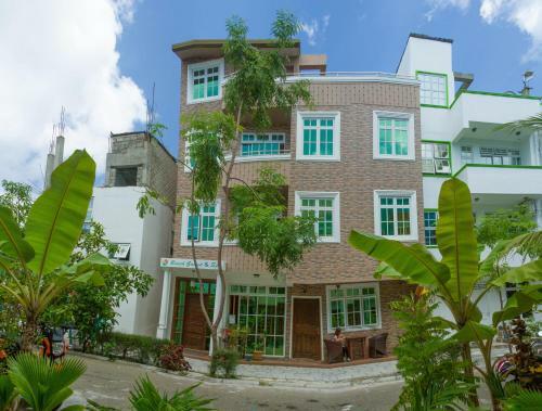 Hostal Beach Grand And Spa