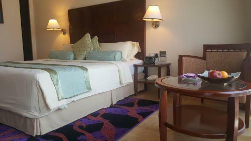 Hulhule Island Hotel