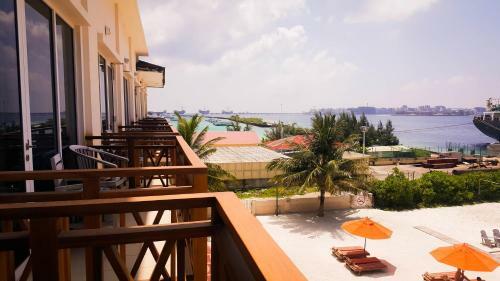 Hulhule Island Hotel