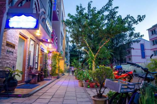 Hostal Newtown Inn