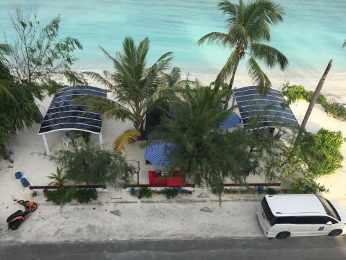 Hostal Rivethi Beach Hotel