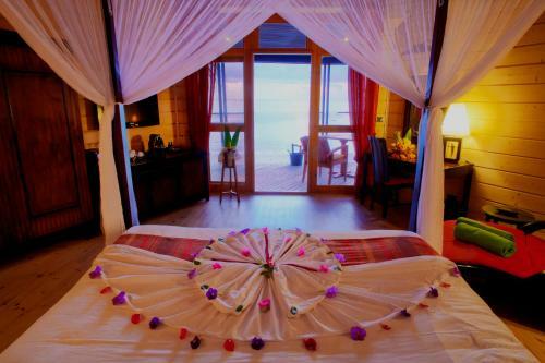 Hotel Komandoo Island Resort & Spa