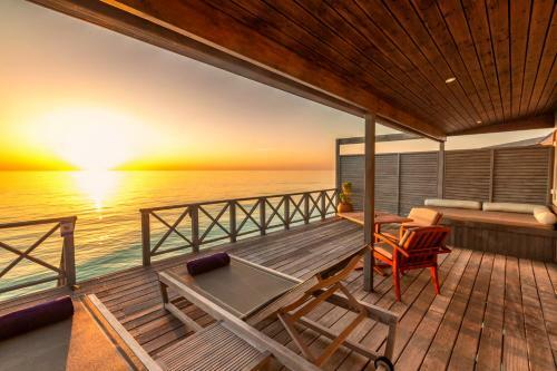 Hotel Komandoo Island Resort & Spa