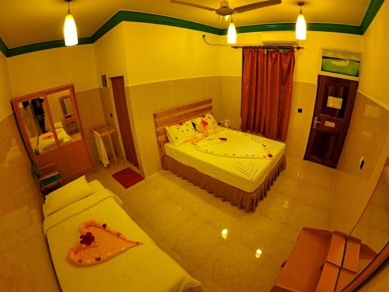 Hostal Rasdhoo View Inn