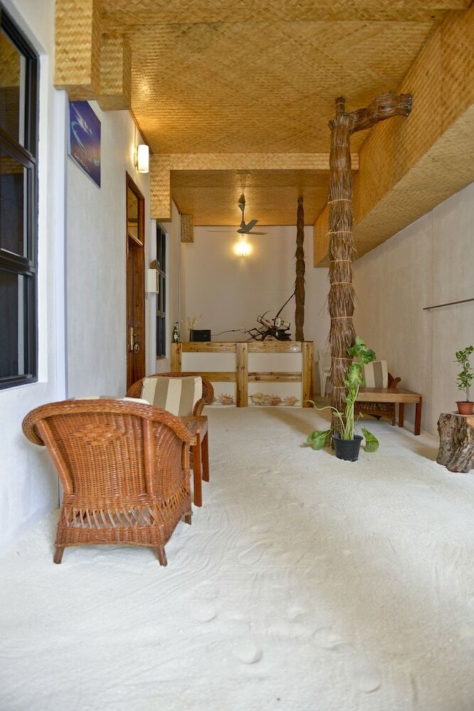Hostal Rasdhoo View Inn