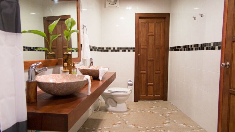Hostal Rasdhoo Dive Lodge