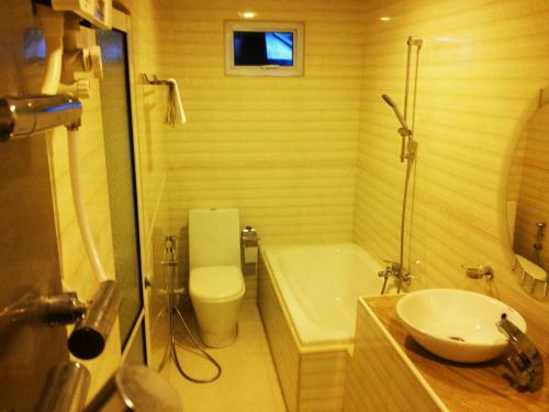 Hostal Ras Beach Inn