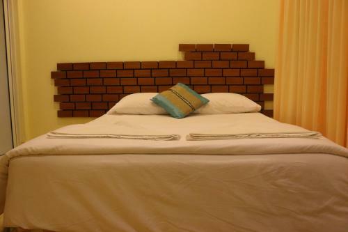 Hostal Ras Beach Inn