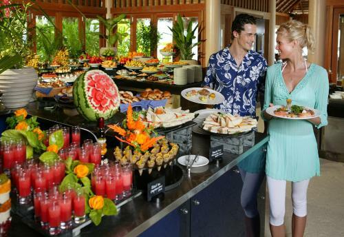 Hotel Veligandu Island Resort & Spa