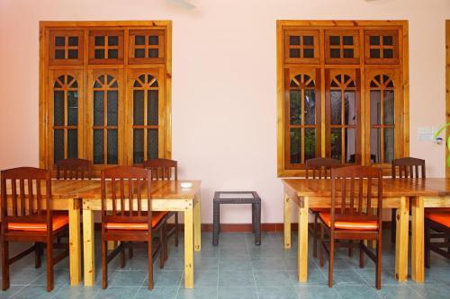 Hostal Rasdhoo Coralville