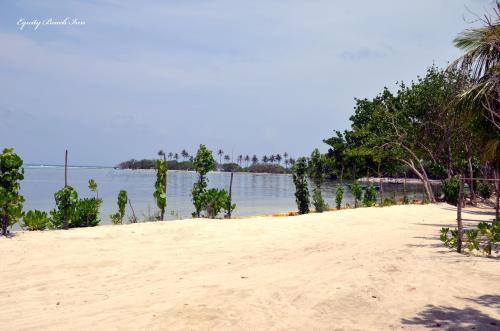 Hostal Equity Beach Holiday Bungalow
