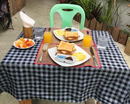 Hostal Equity Beach Holiday Bungalow