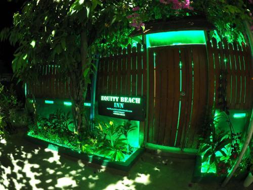 Hostal Equity Beach Holiday Bungalow