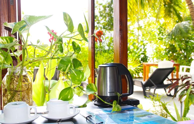 Hostal Ithaa Beach Maldives