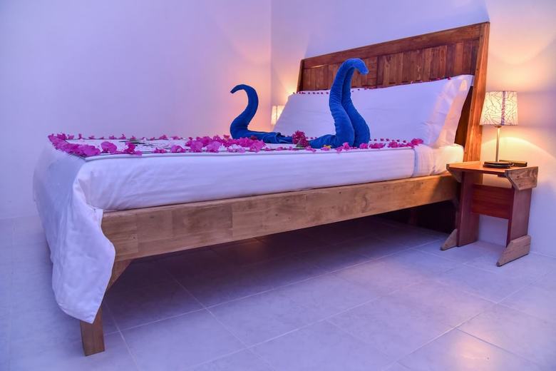 Hostal Ithaa Beach Maldives
