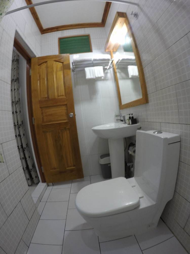 Hostal Ithaa Beach Maldives