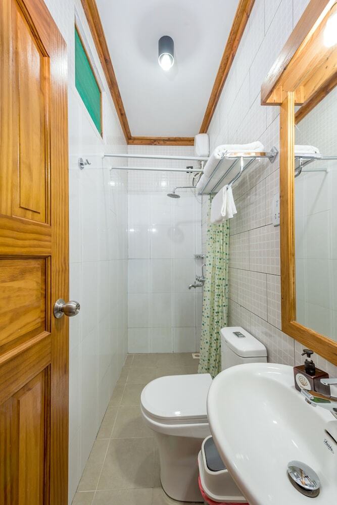 Hostal Ithaa Beach Maldives