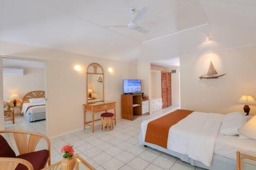 Hotel Holiday Island Resort