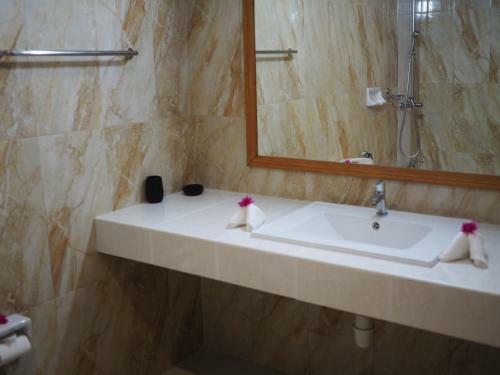 Hostal Equator Homestay