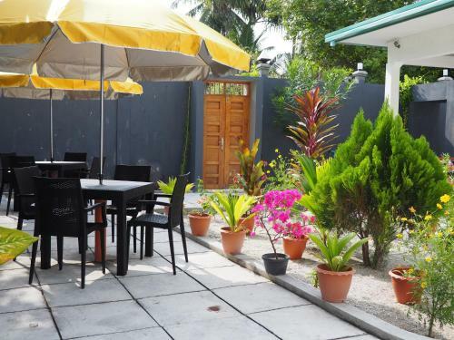 Hostal Equator Homestay