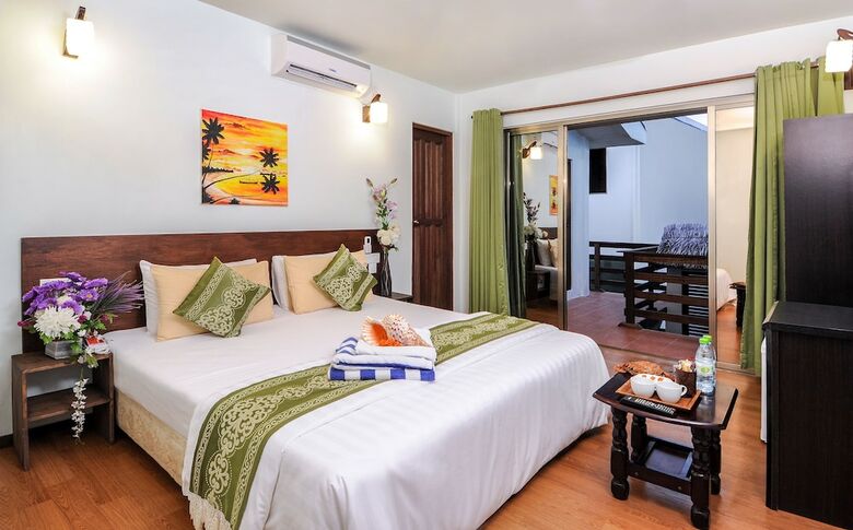 Hostal Salt Beach Hotel