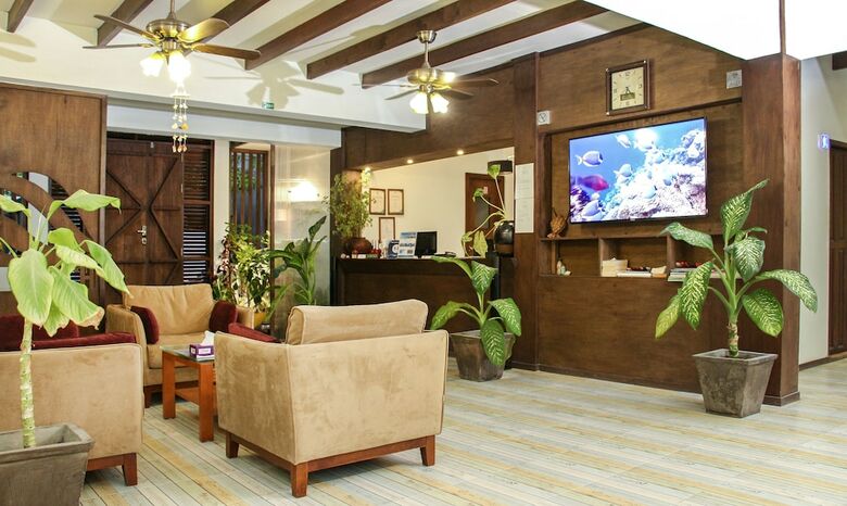 Hostal Salt Beach Hotel