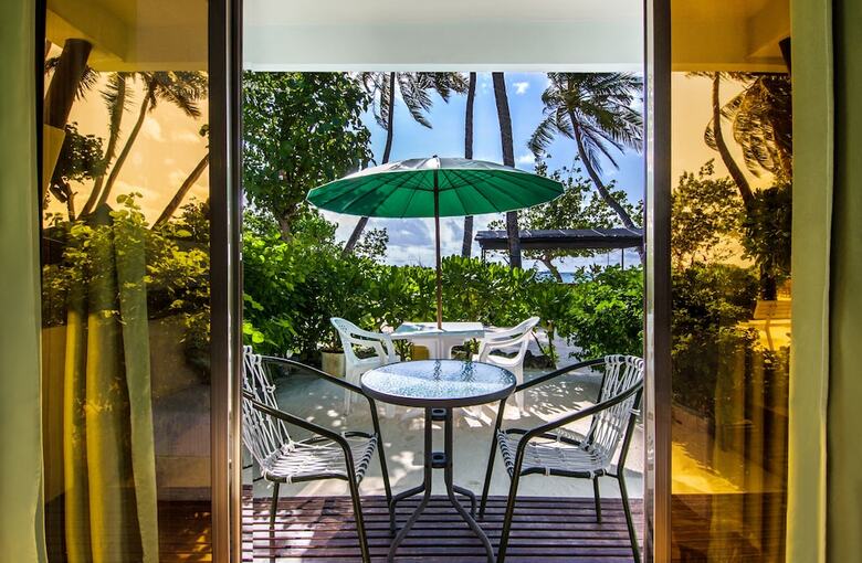 Hostal Salt Beach Hotel