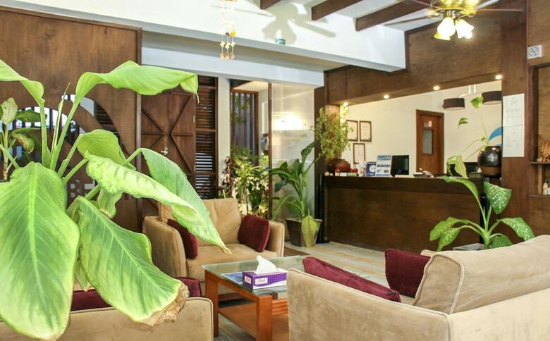 Hostal Salt Beach Hotel