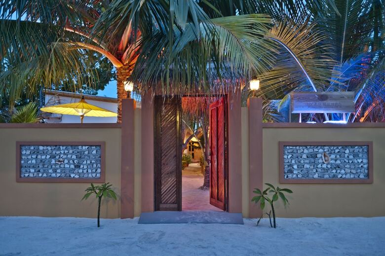 Hostal Stingray Beach Inn