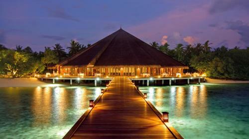 Hotel Hideaway Beach Resort & Spa