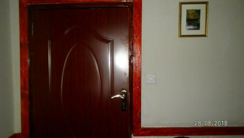 Hostal 244 Guest House