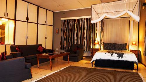 Hostal Cluny Lodge