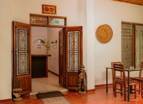 Hostal Cluny Lodge