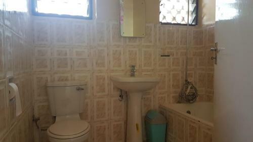 Hostal Maoni Guest House