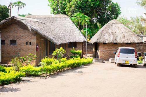 Hotel Mkunkhula Baobab Lodge