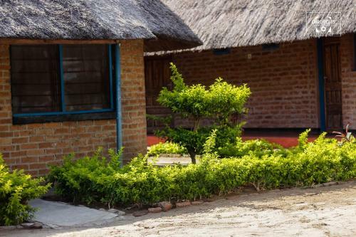 Hotel Mkunkhula Baobab Lodge